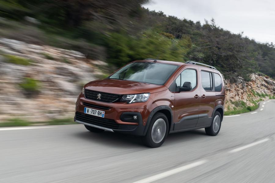  Peugeot Rifter GT Line 2018 года  (WW) (фото 36 из 43)